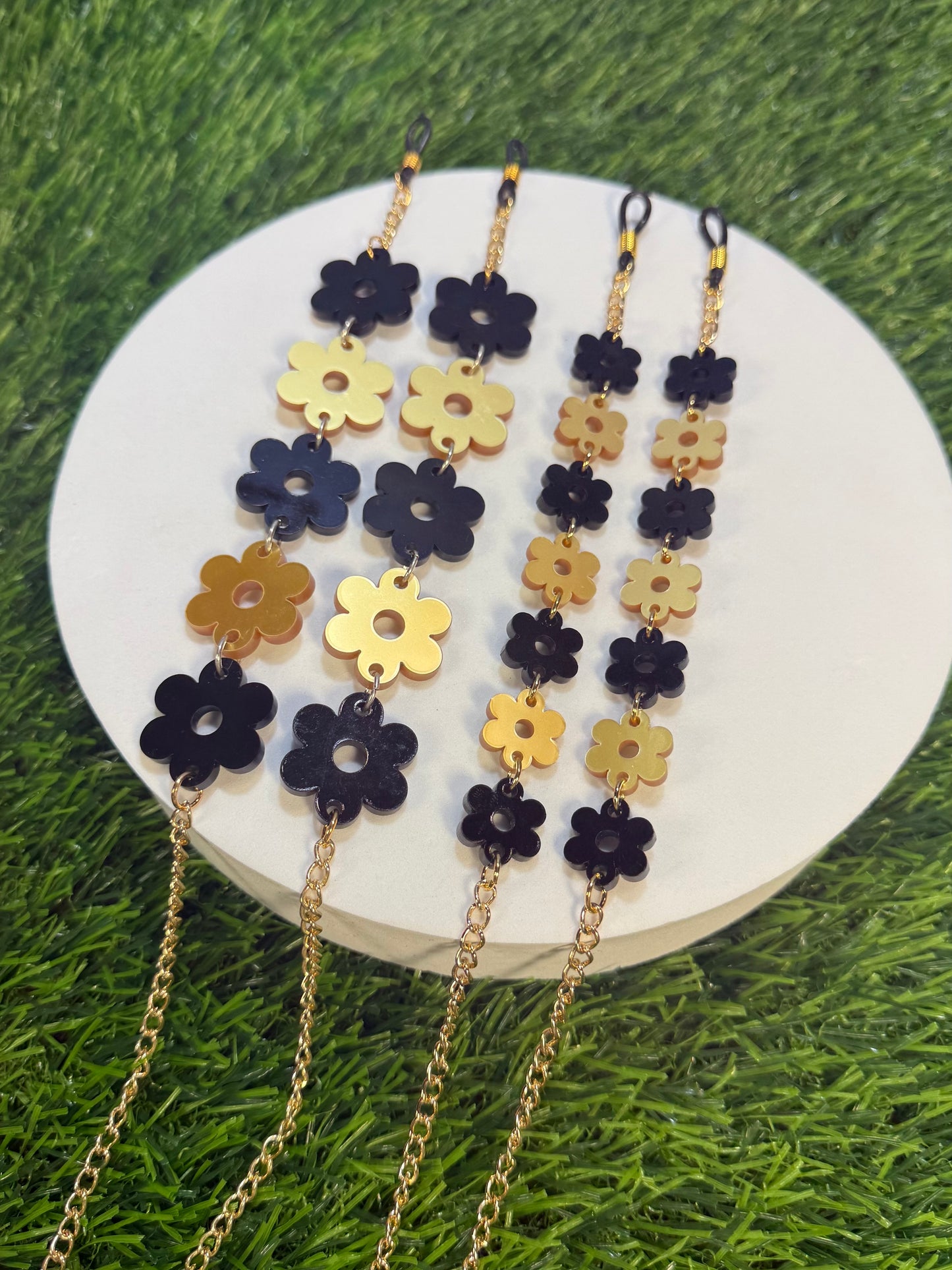 Black and Gold Flower Sunglasses Chain