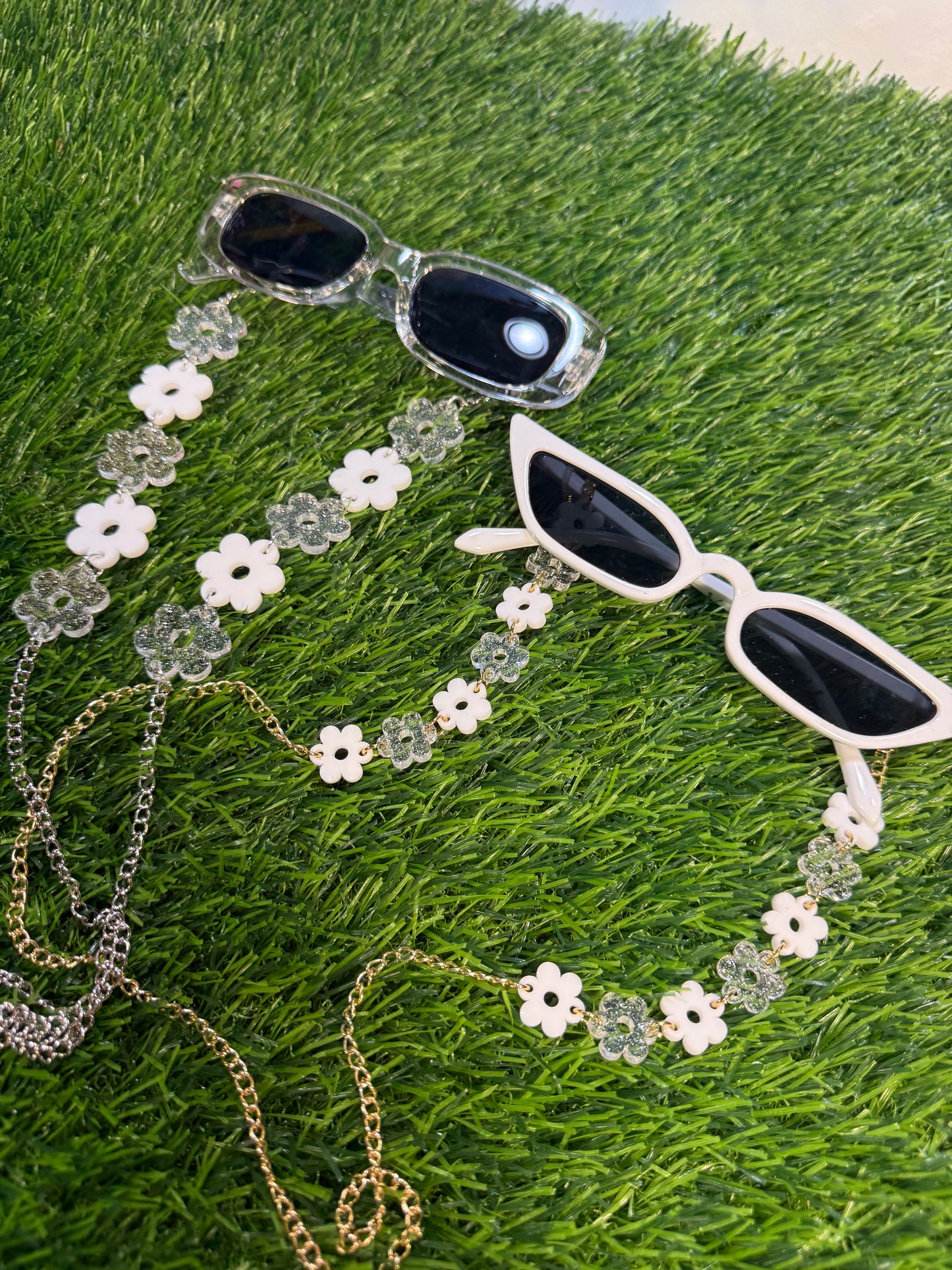 White Flower Sunglasses Chain