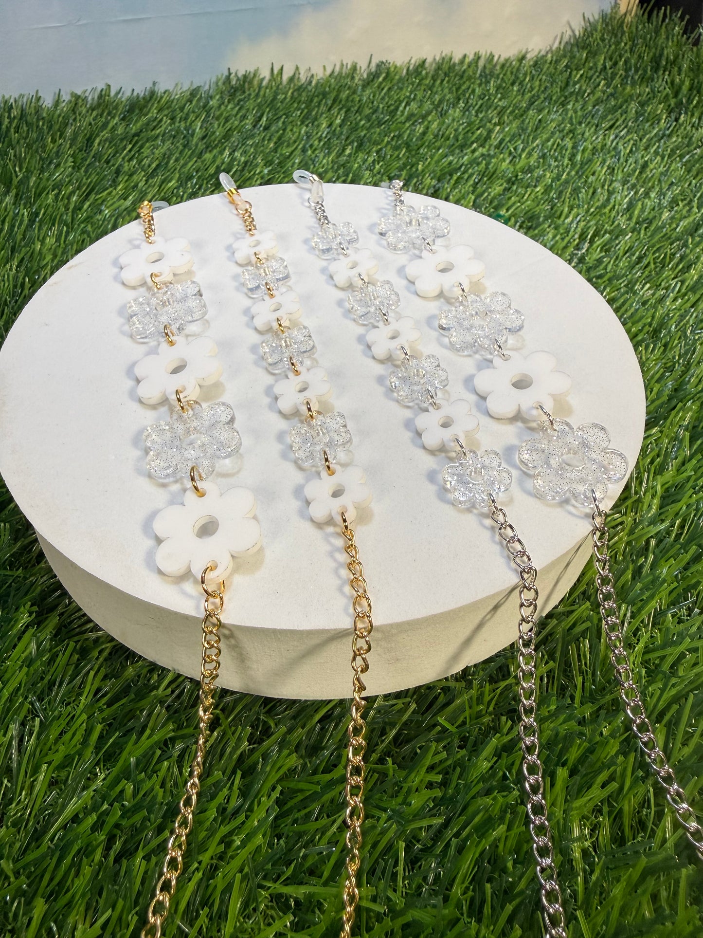 White Flower Sunglasses Chain