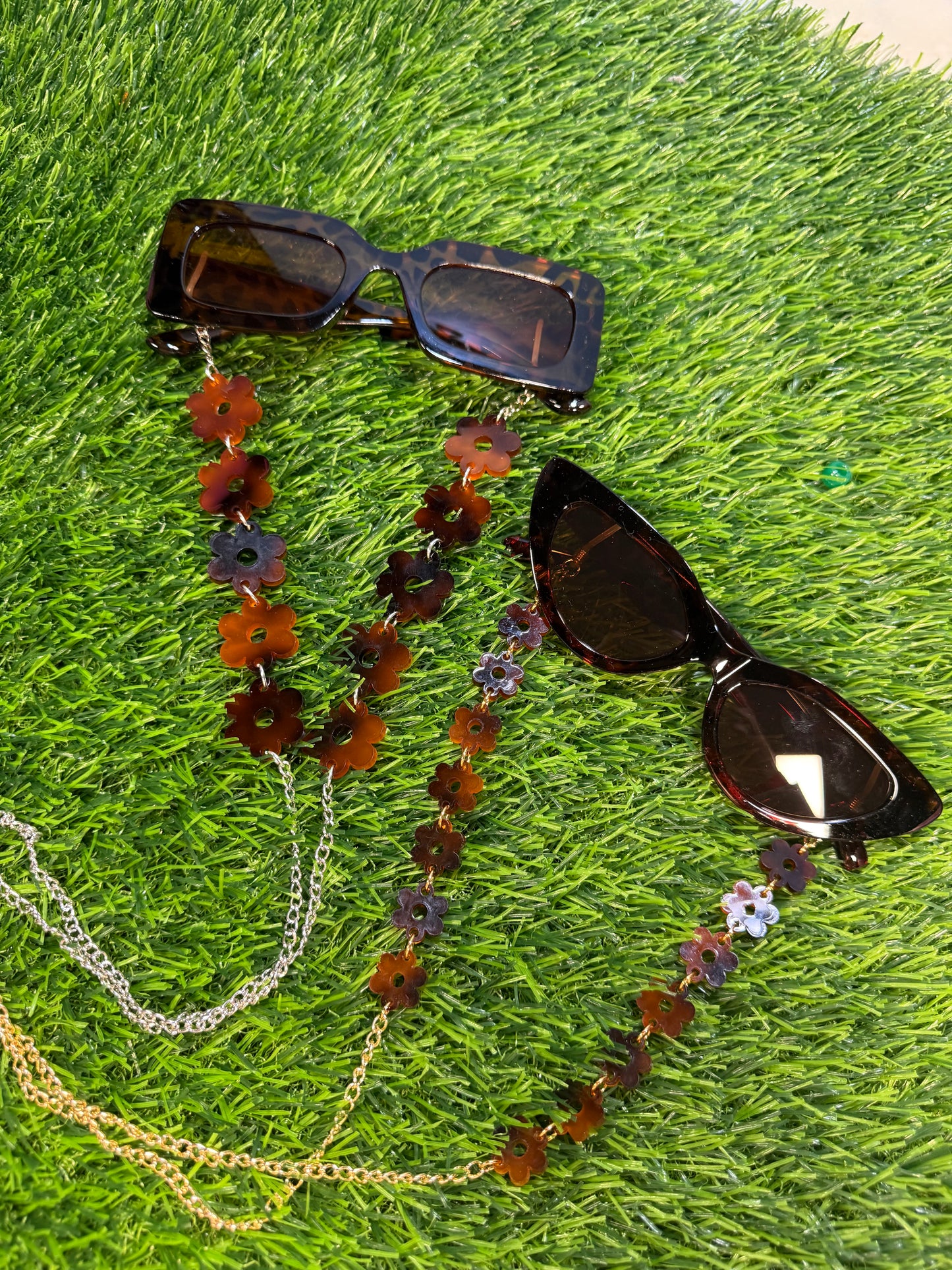 Tortoise Shell Flower Sunglasses Chain