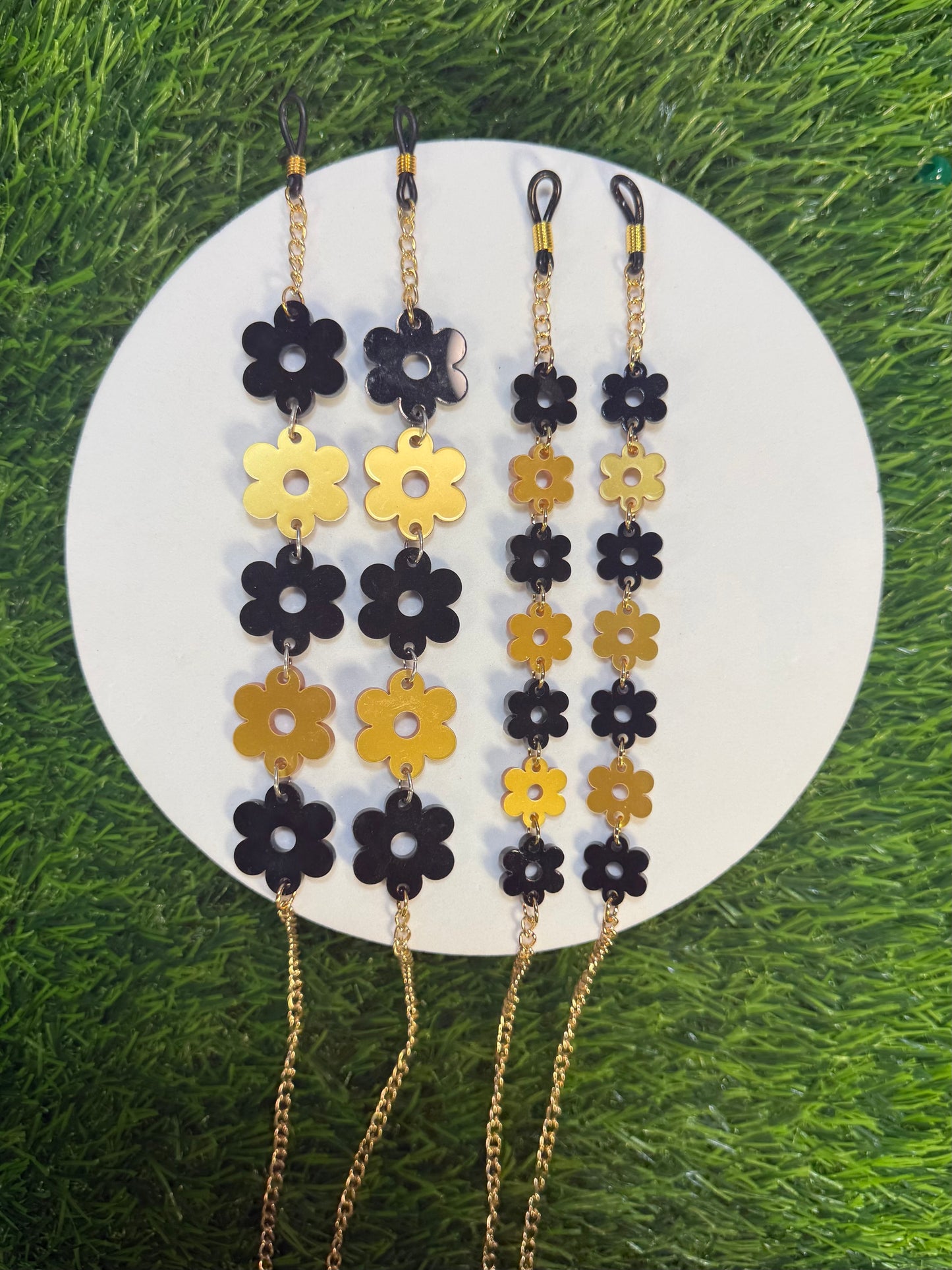 Black and Gold Flower Sunglasses Chain