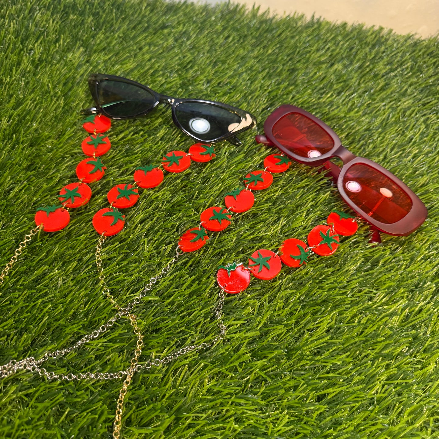 Tomato Sunglasses Chain