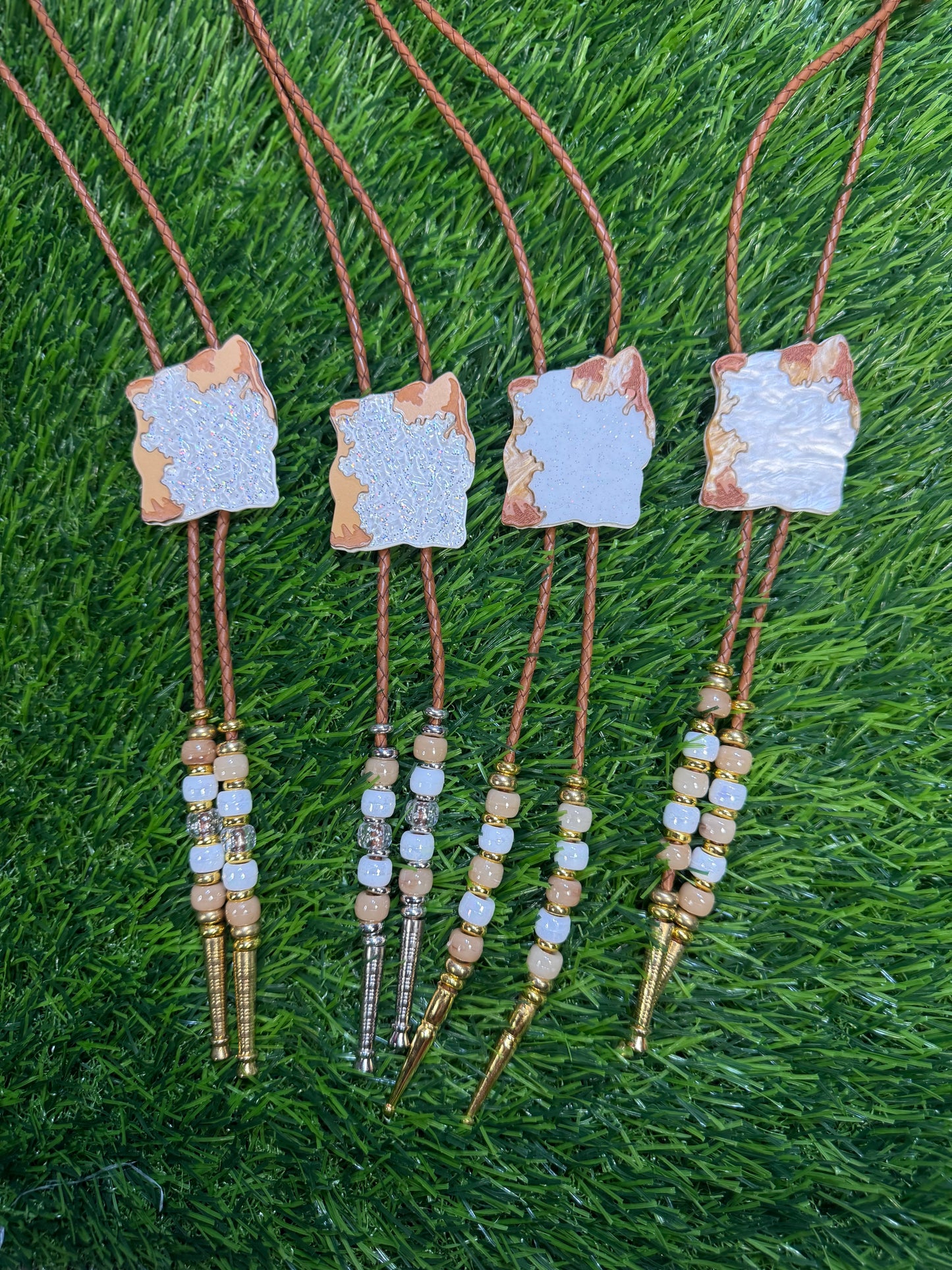 Beignet Bolo Tie - Brown Beads