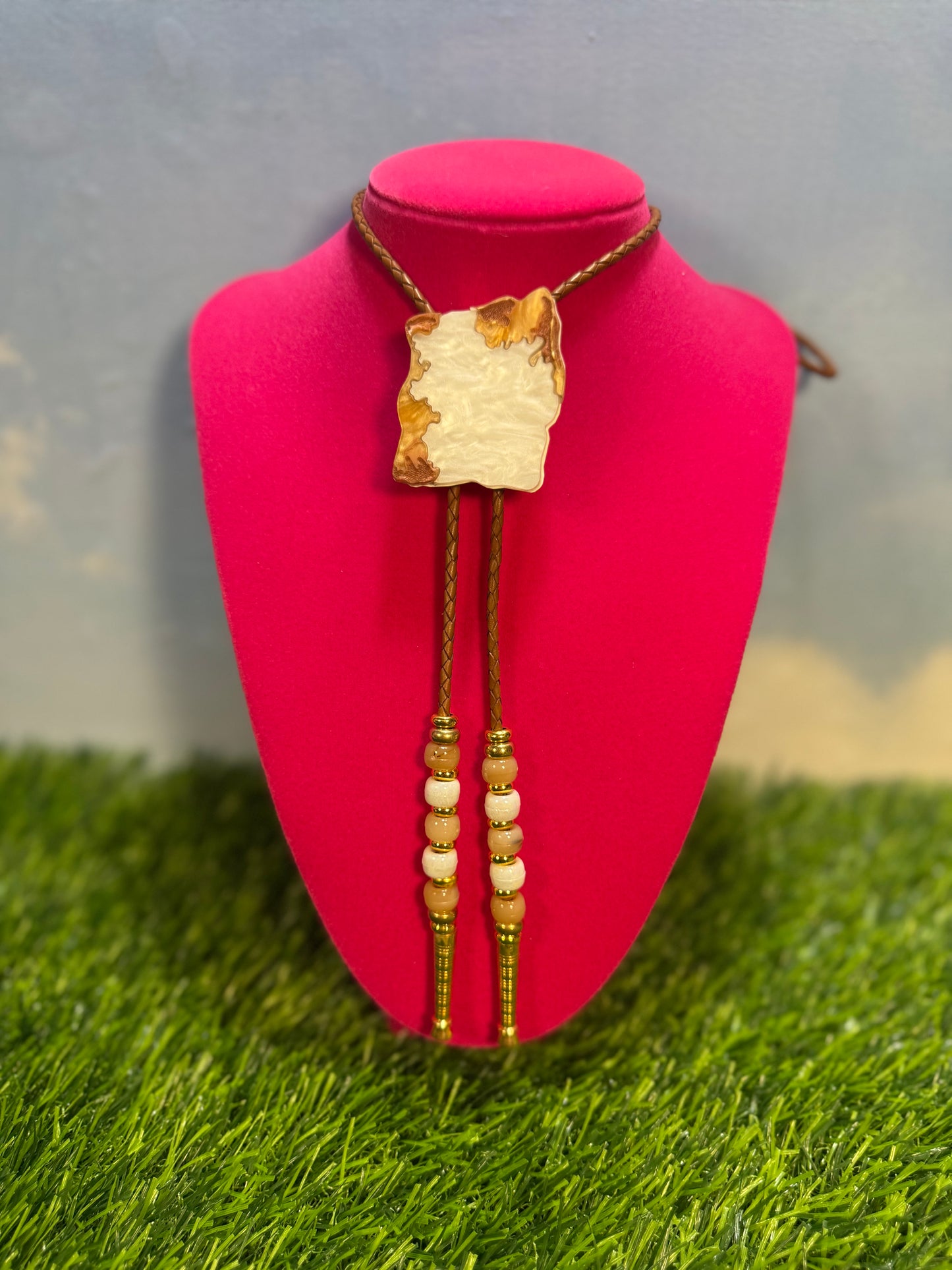 Beignet Bolo Tie - Brown Beads