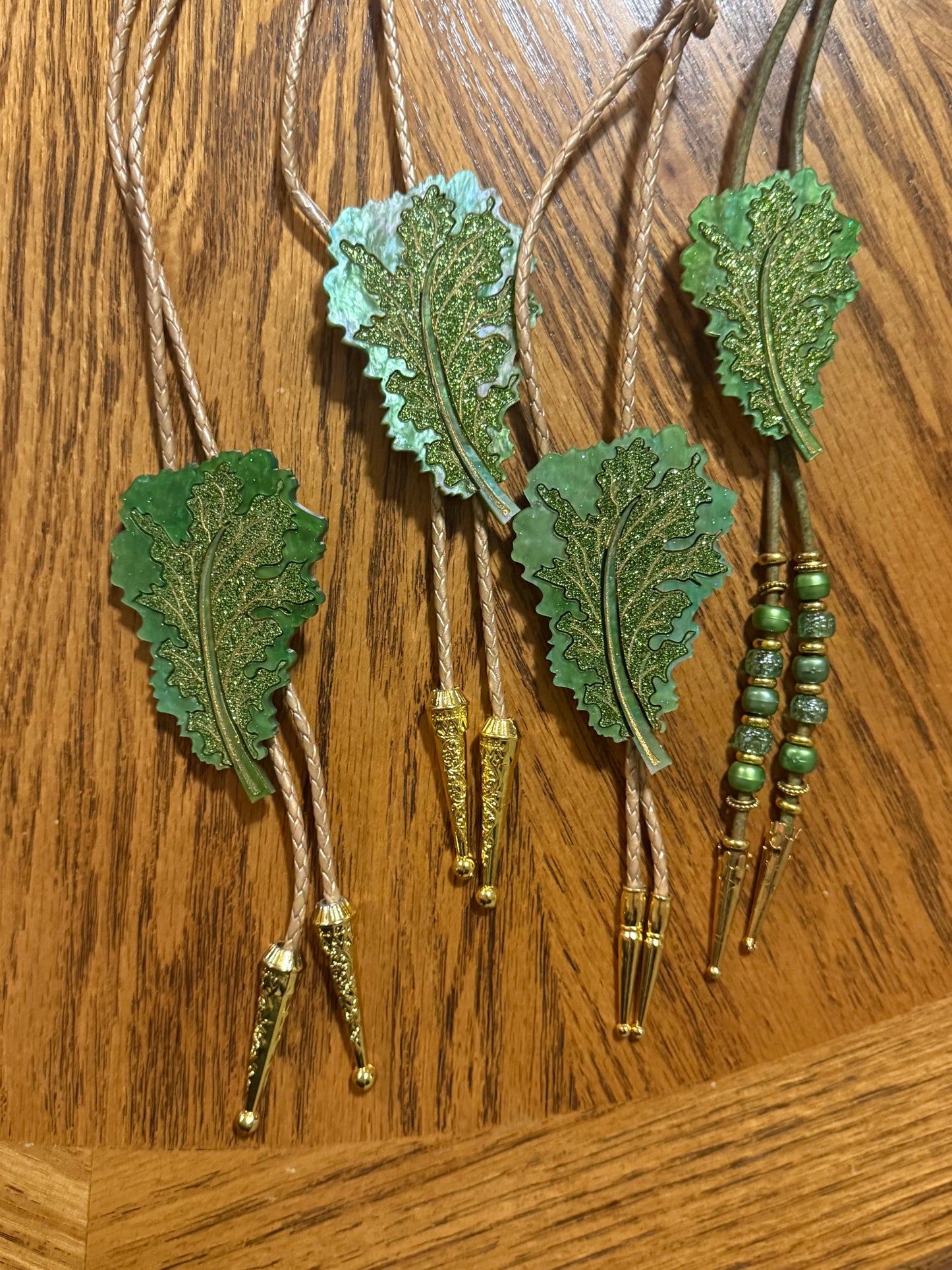 Leafy Green Bolo Tie